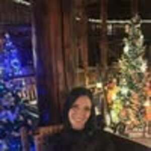 Meet your Posher, Valerie